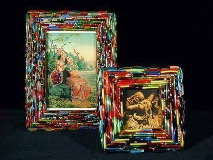 how to make photo frame with broken bangles