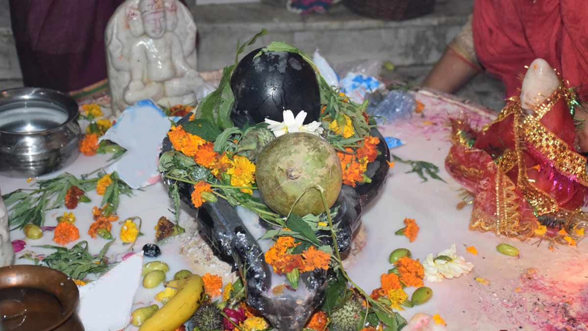 how to perform lord shiva