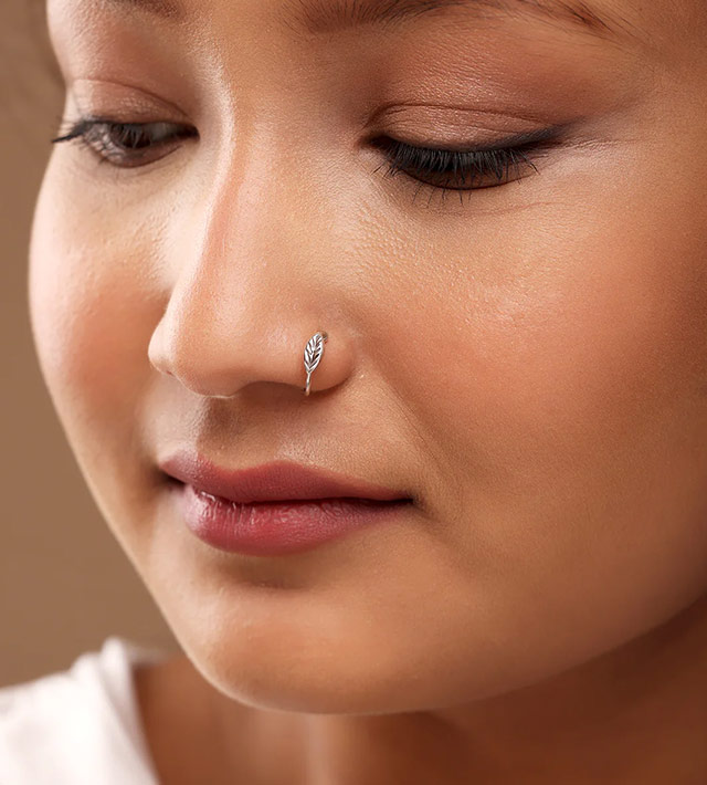 latest design nose pin for daily wear