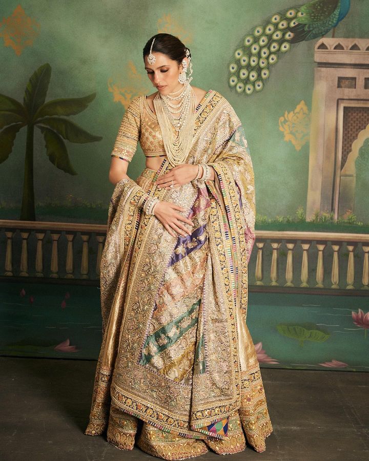 royal look lehenga