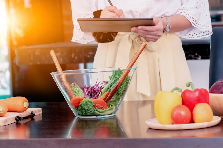 How to keep the kitchen cool in summer while cooking