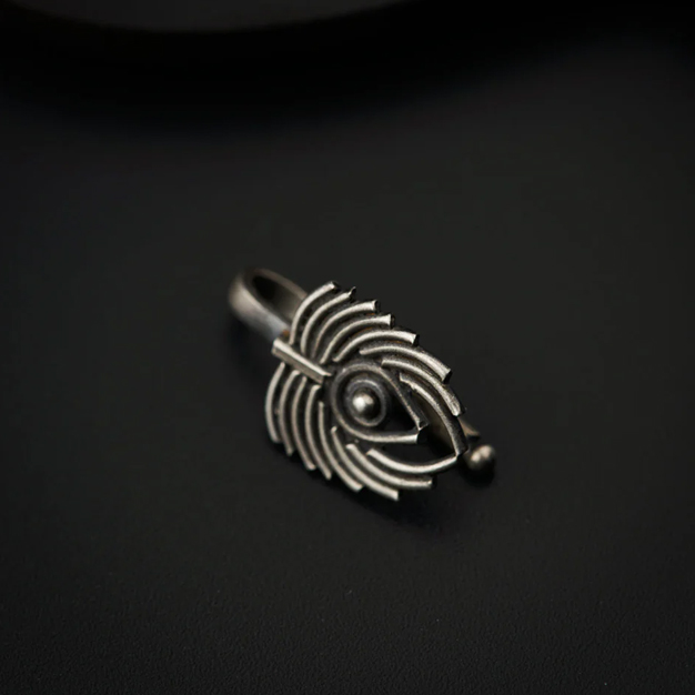 Peacock Feather Nose pin