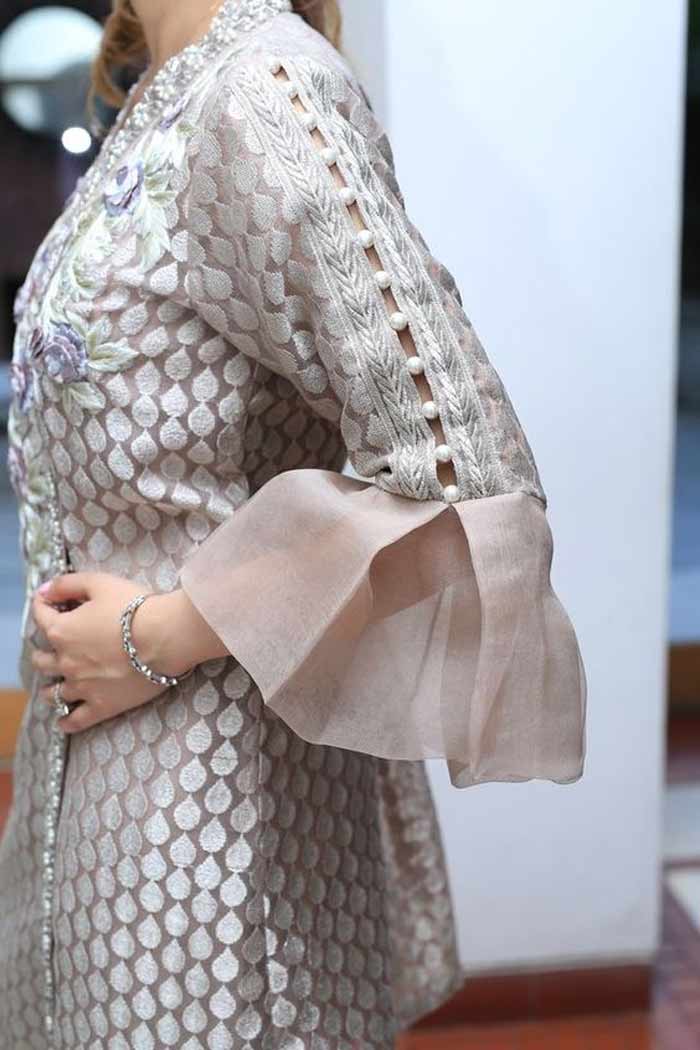 button sleeves design