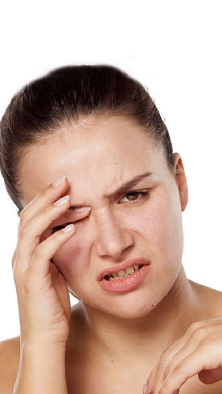 eye twitches while going outside home signs