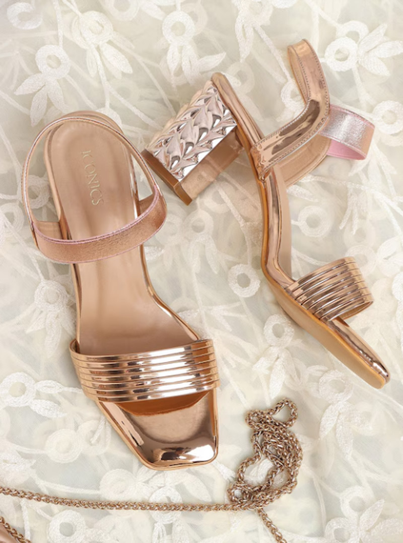 footwear to wear with anarkali suits