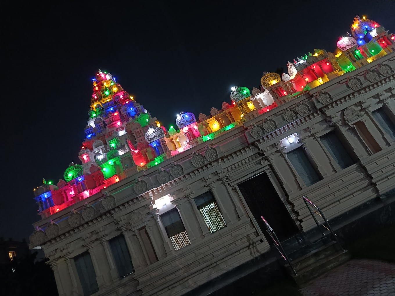 Ganesh temple in Noida for family visit