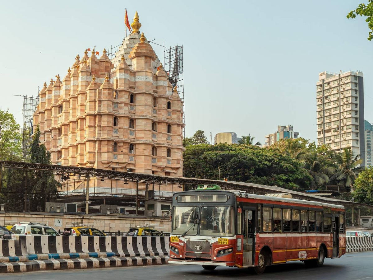How To Reach Siddhivinayak Temple