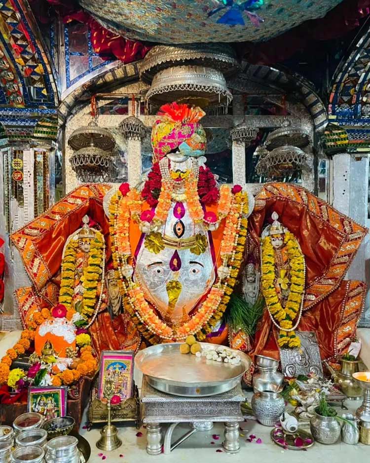 Trinetra Ganesh Temple in hindi