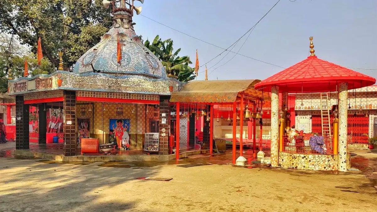 What is the history of Trivati Nath Mandir Bareilly