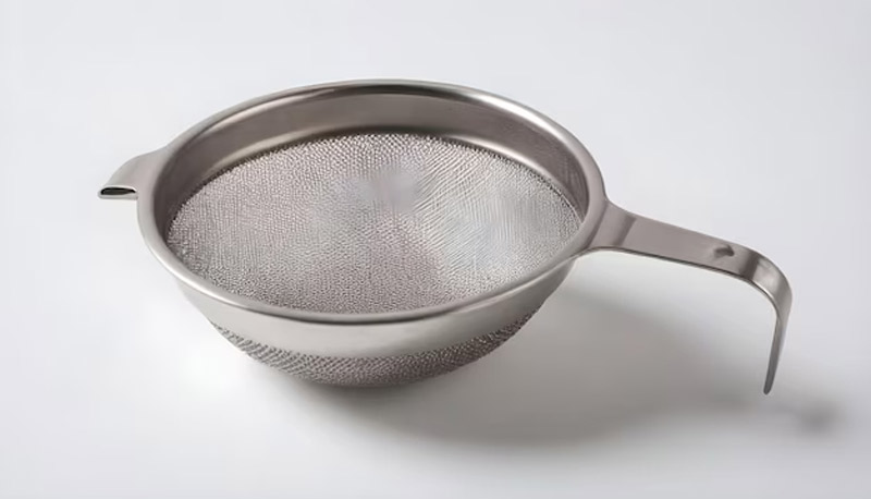 how to clean flour seive