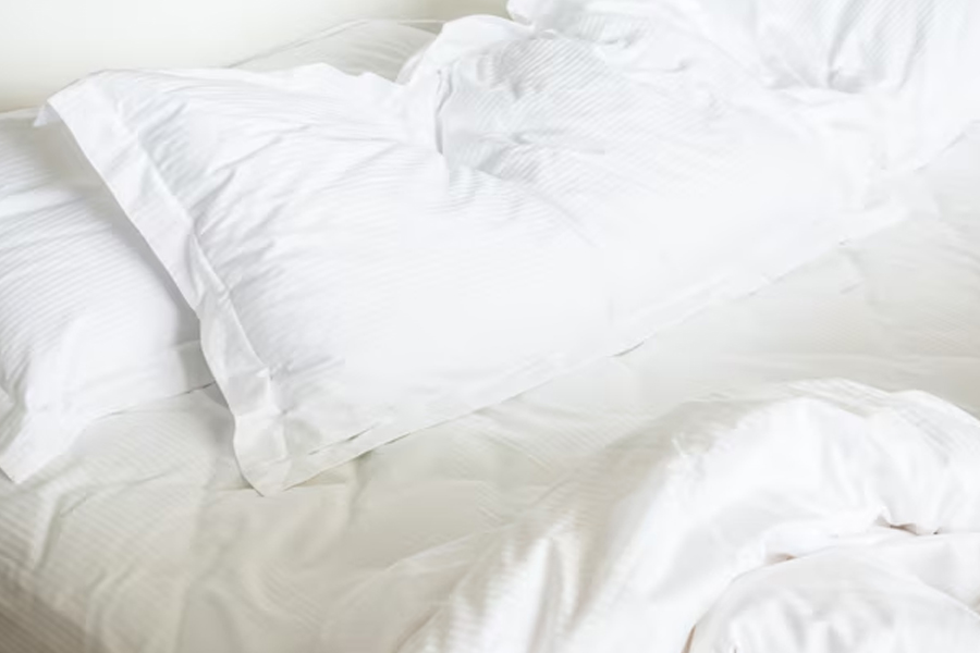 how to clean pillows and bedsheets