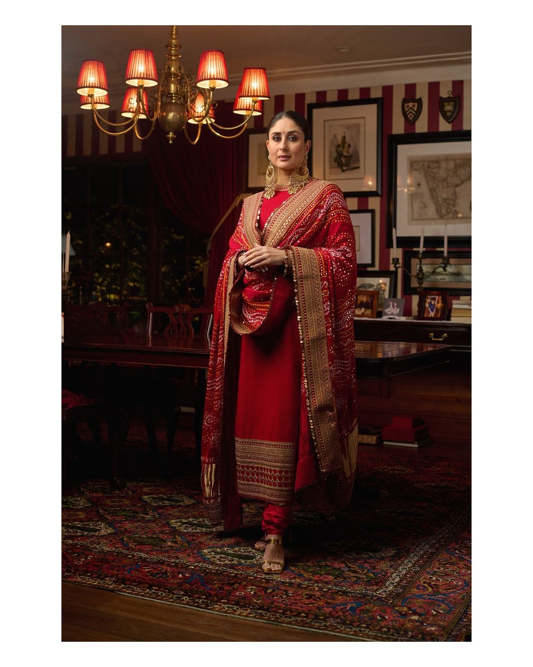kareena kapoor in red suit
