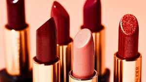 5 Best MyGlamm Lipsticks Under 1000 for a gorgeous Christmas party look 