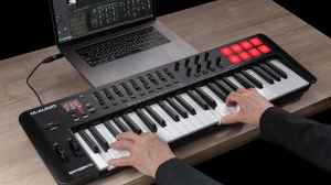 Best Midi Keyboards for Beginners and Performers