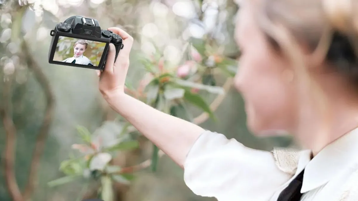 4 Best-Rated Digital Cameras Under 40000 for Portraits, Travel, and Everyday Shots