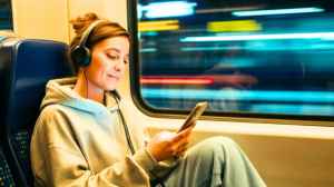 5 Top-Rated JBL Wireless Headphones For Blocking Out Metro Noise In 2026