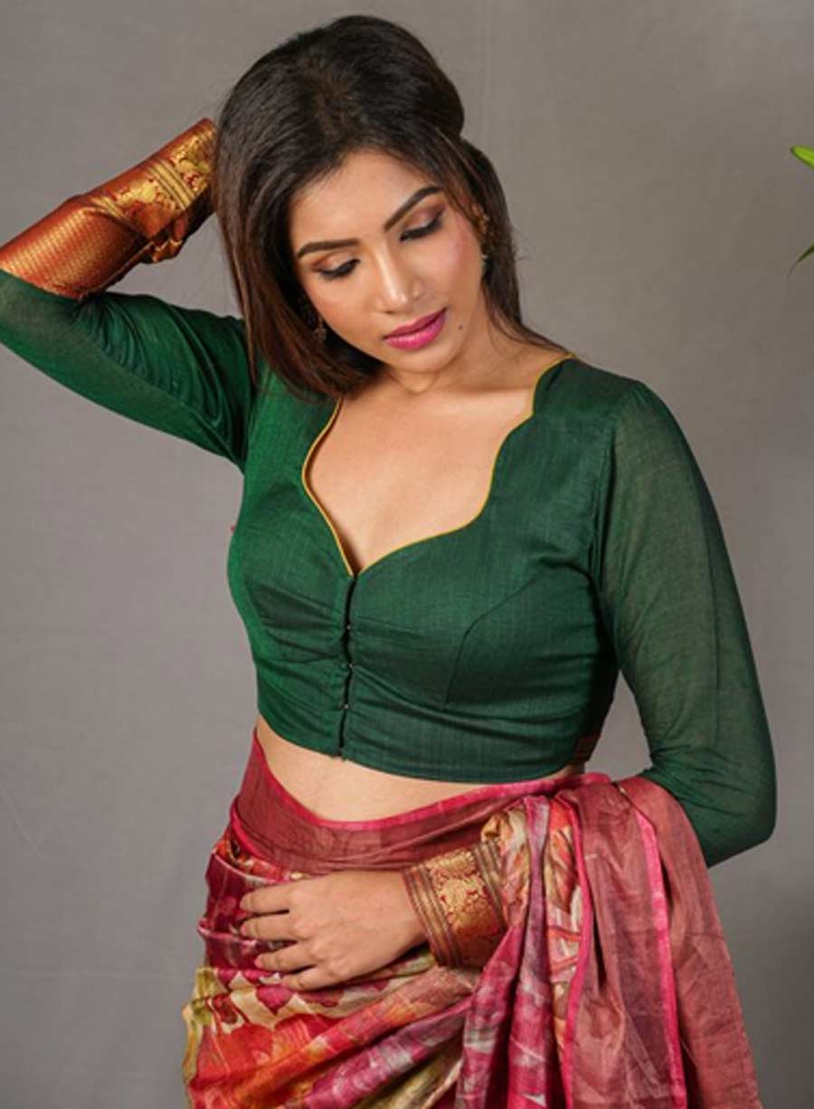 Plain Cotton Saree Blouse Design