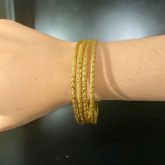 Traditional Golden Bangles Design