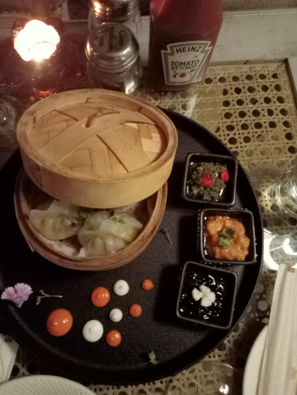 Dramz, Delhi Service And Ambience