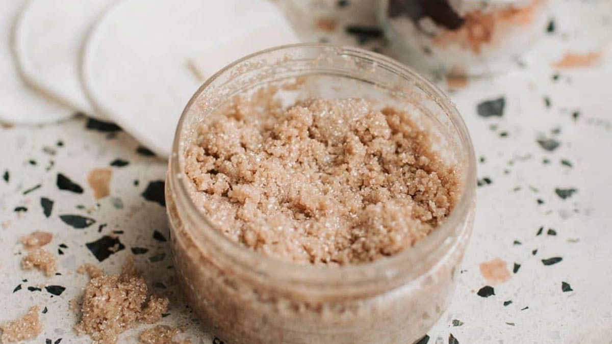 Top 3 DIY Facial Scrub Recipes Using Kitchen Ingredients | HerZindagi