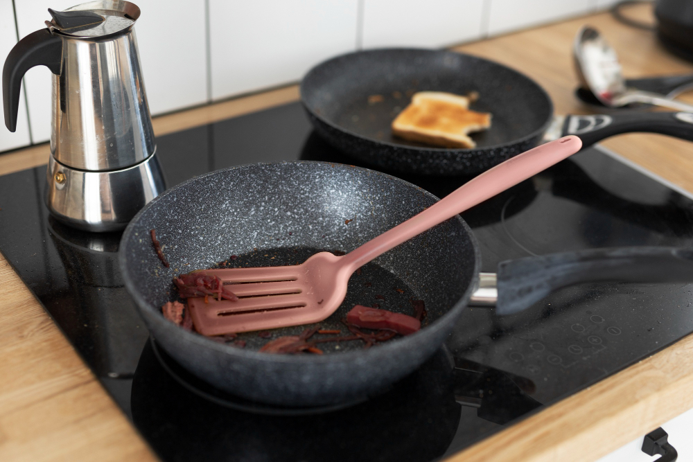 How To Use NonStick Cookware Safely Without The Health Risks HerZindagi