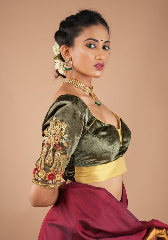 Meenakari Velvet Saree Contrast Blouse Design