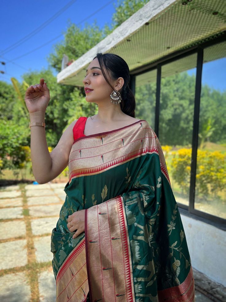 Green Plain Saree Contrast Blouse