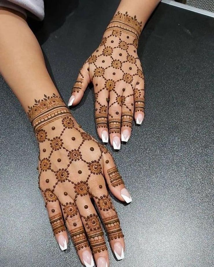 Chequered Mehndi Design
