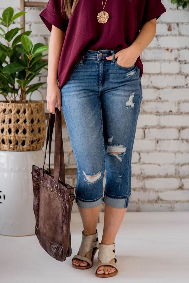 Capri Jeans With Shirt