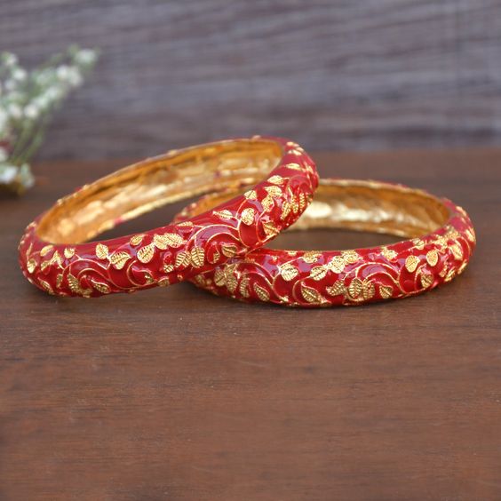 Meenakari Red Bangle Design
