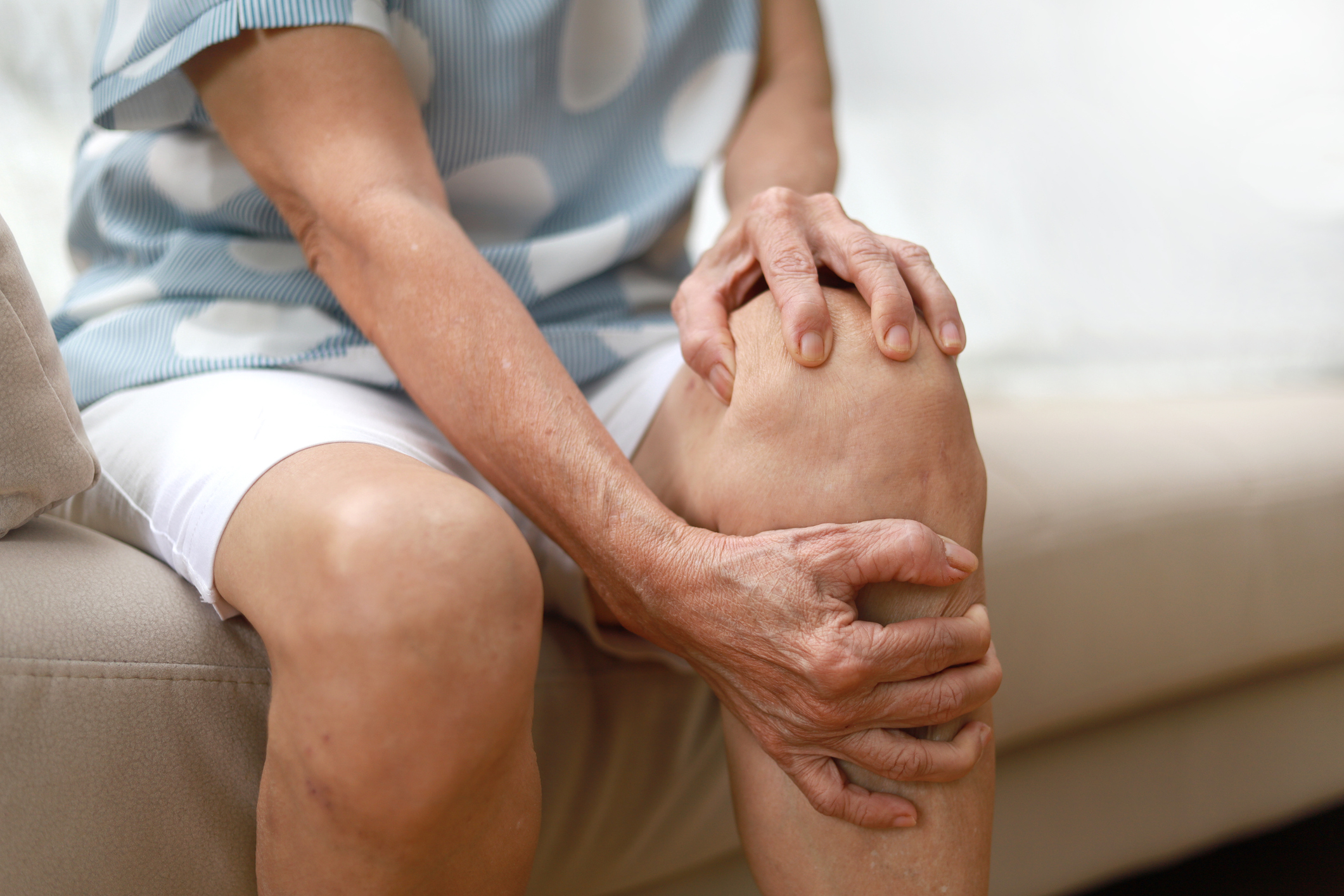 Сильно болят суставы от чего. Больные суставы. Hypertension Osteoarthritis.