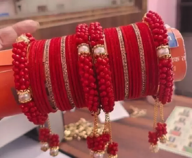 Kemp Latkan Red Chura Design