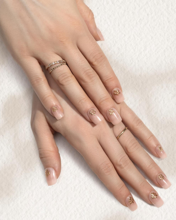 Nude Gold Nail Art Design