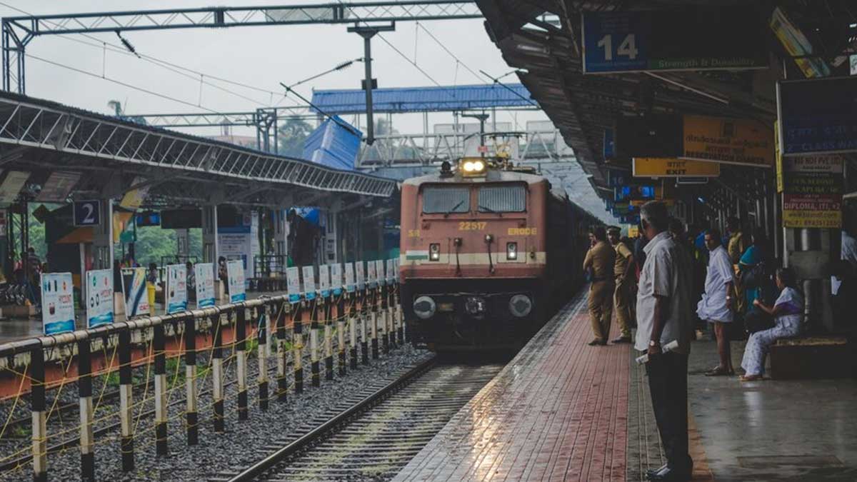 Railways Assist Female Passenger With Sanitary Pads Via Rail Madad App
