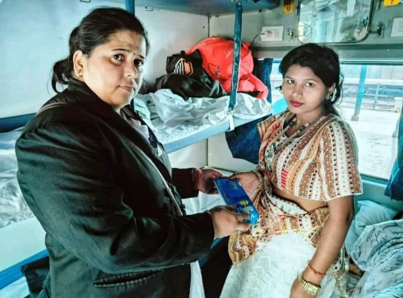 sanitary pad railway madad app