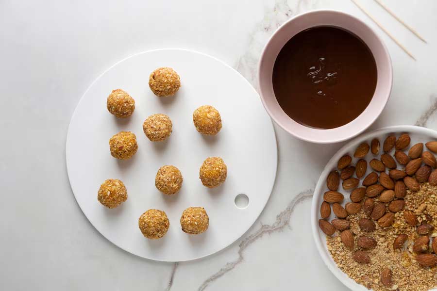 8 Easy Steps To Make Sesame Ladoo At Home For A Sweet Diwali ...