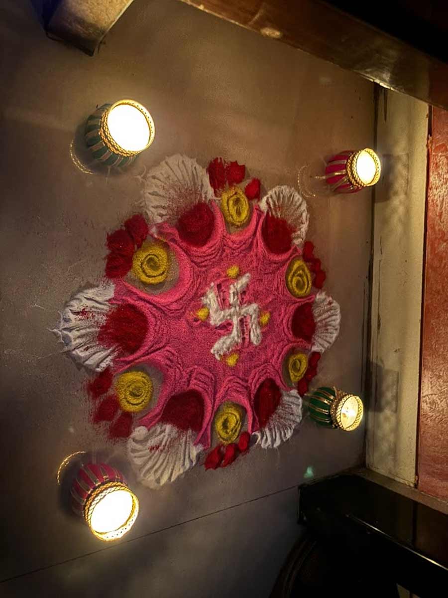Diwali Rangoli Design With Lamps
