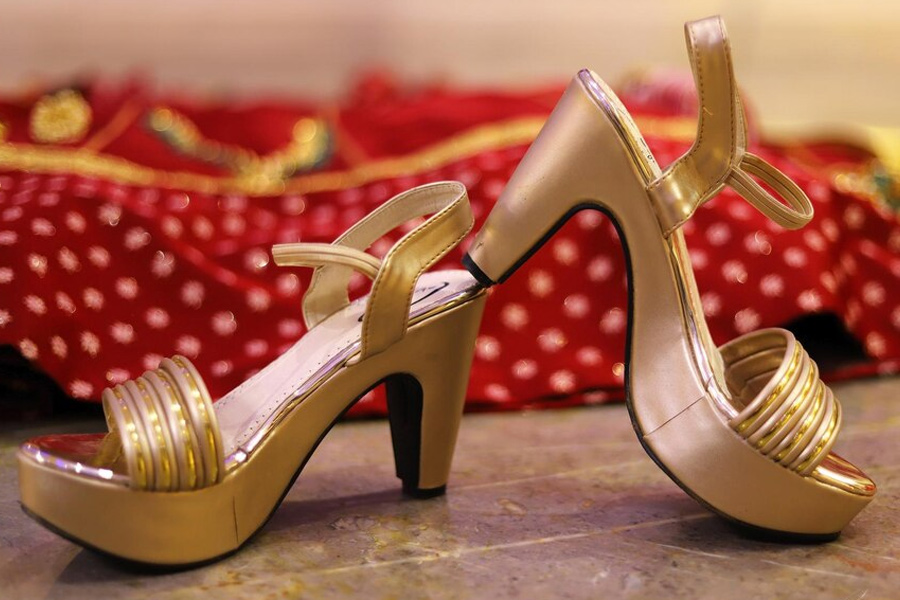 Simple Golden Sandal