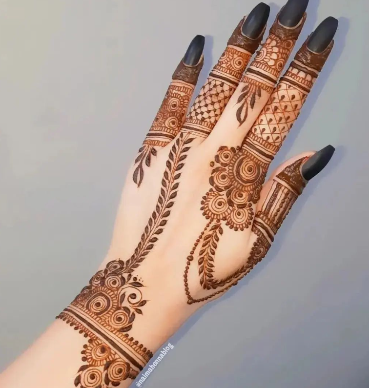 Back Hand Arabic Mehndi Design