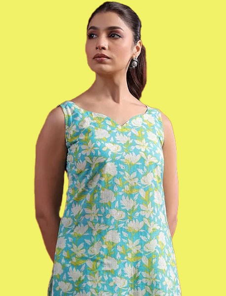 High Sweetheart Neck Design