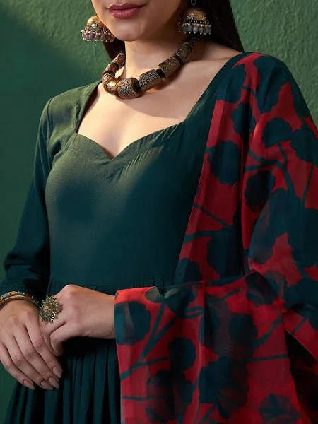 Plain Sweetheart Neck Design