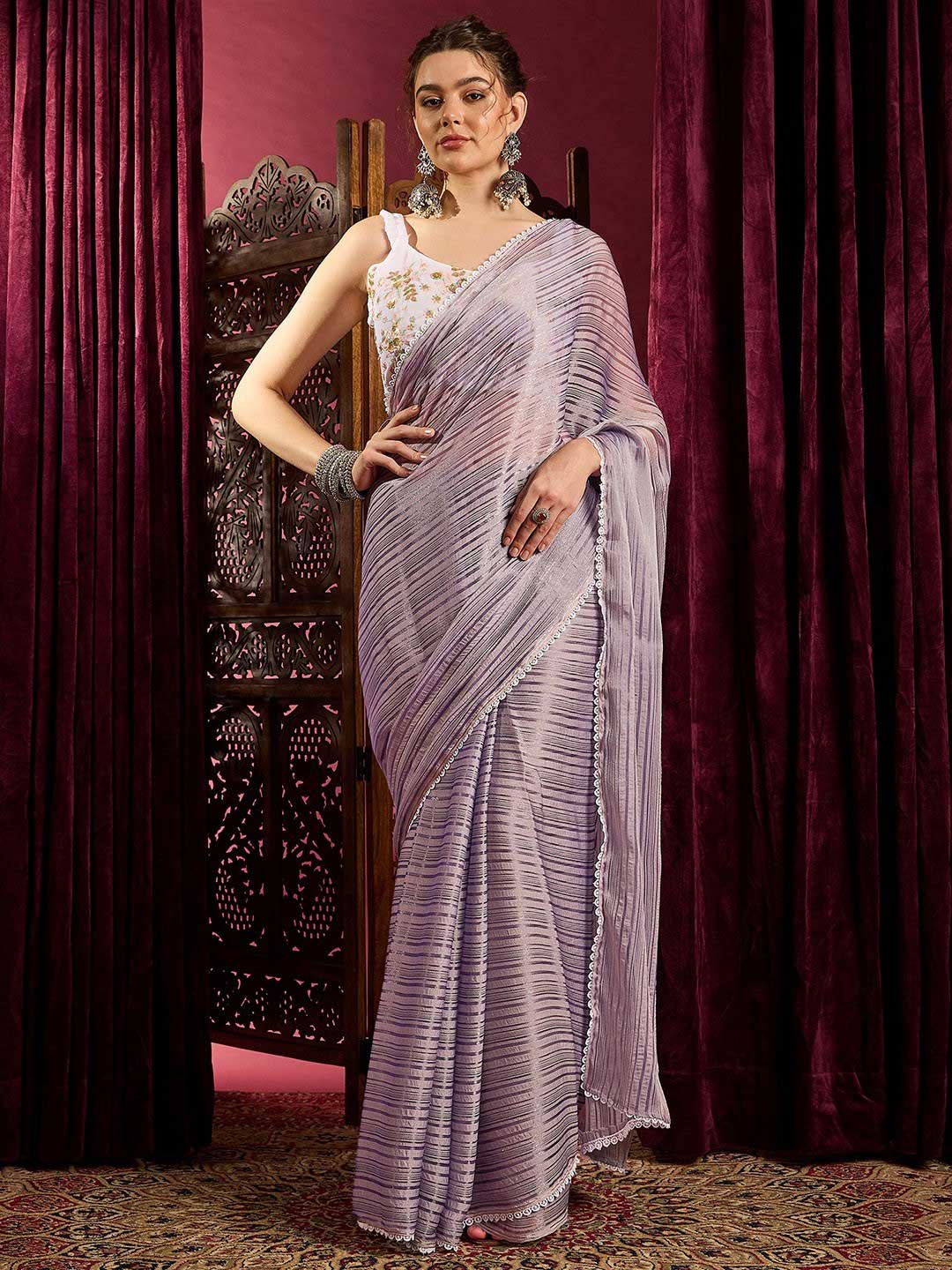 Sleeveless White Contrast Blouse For Lavender Saree