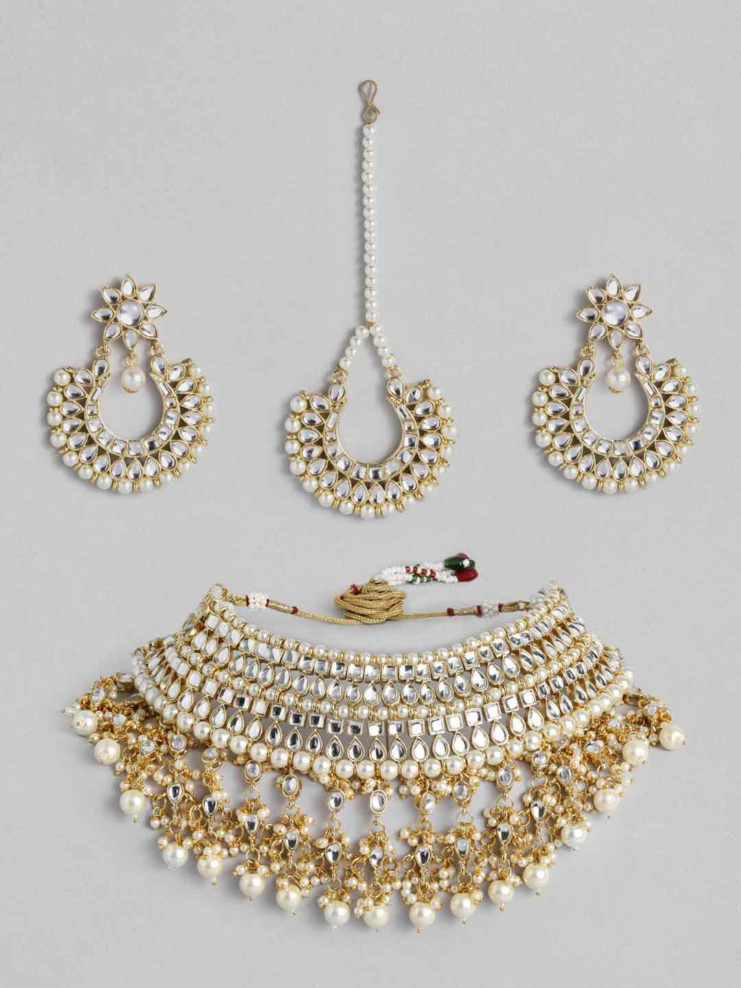 Off-White Gold-Plated Kundan Jewellery Set