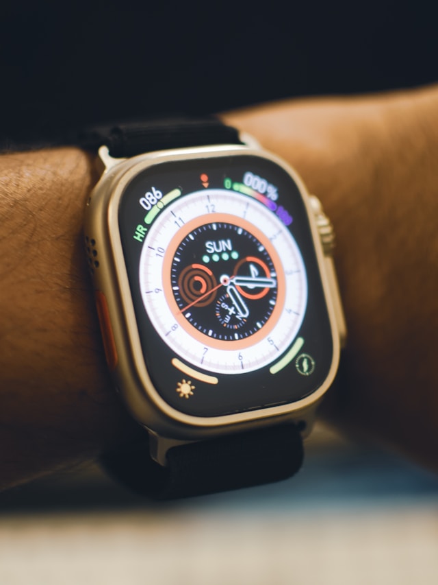 noise smartwatch features pro