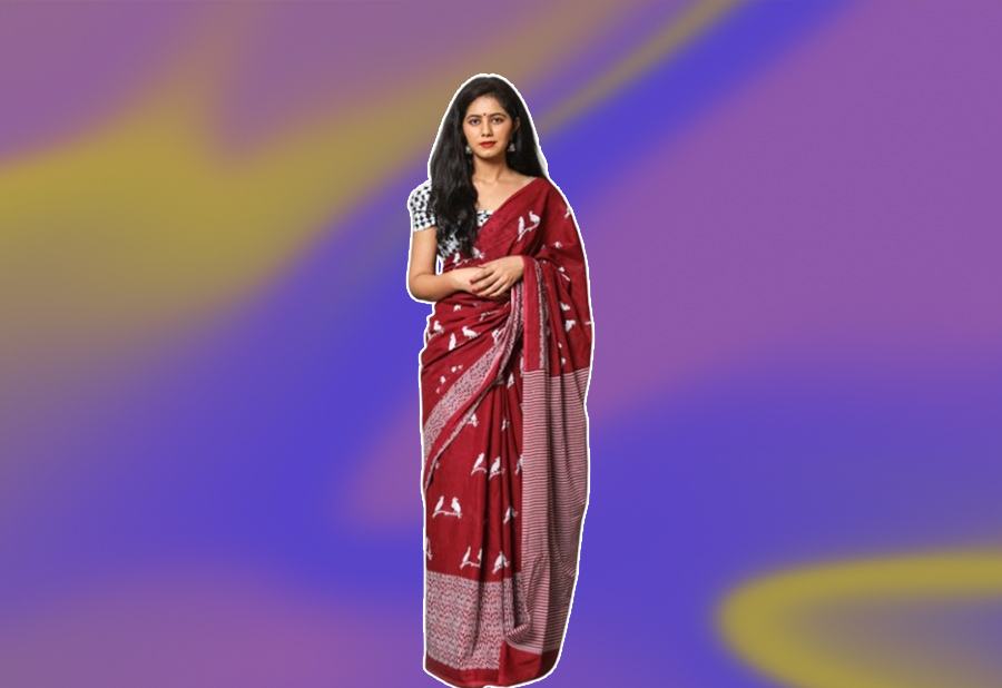Maroon Saree With Black And Printed Contrast Blouse