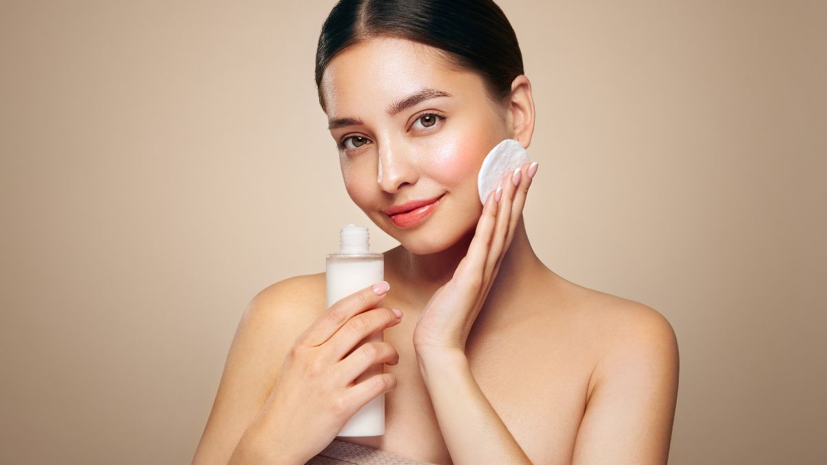 Side Effects Of Applying Raw Milk Directly On Your Face, Expert Guides  Through | HerZindagi