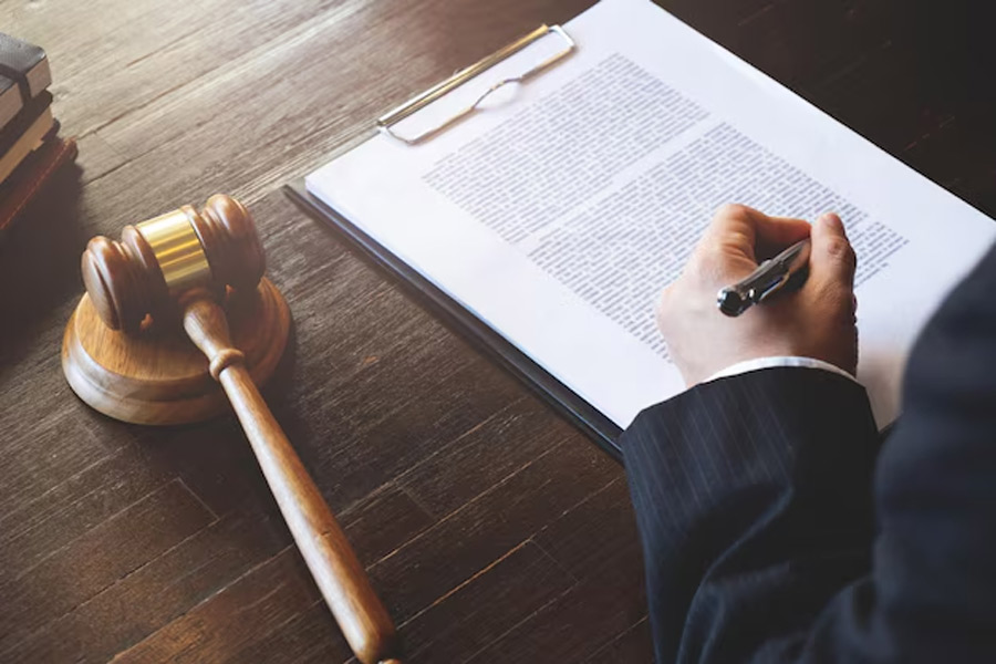 court rules unwanted messages on appearance obscene