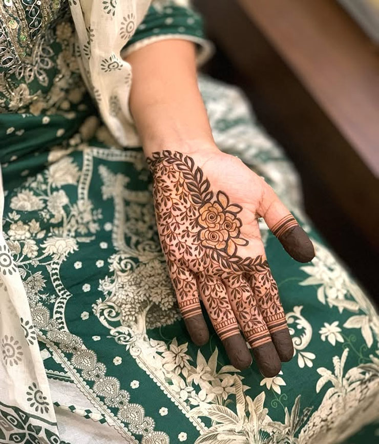 Floral Arabic Mehndi Design
