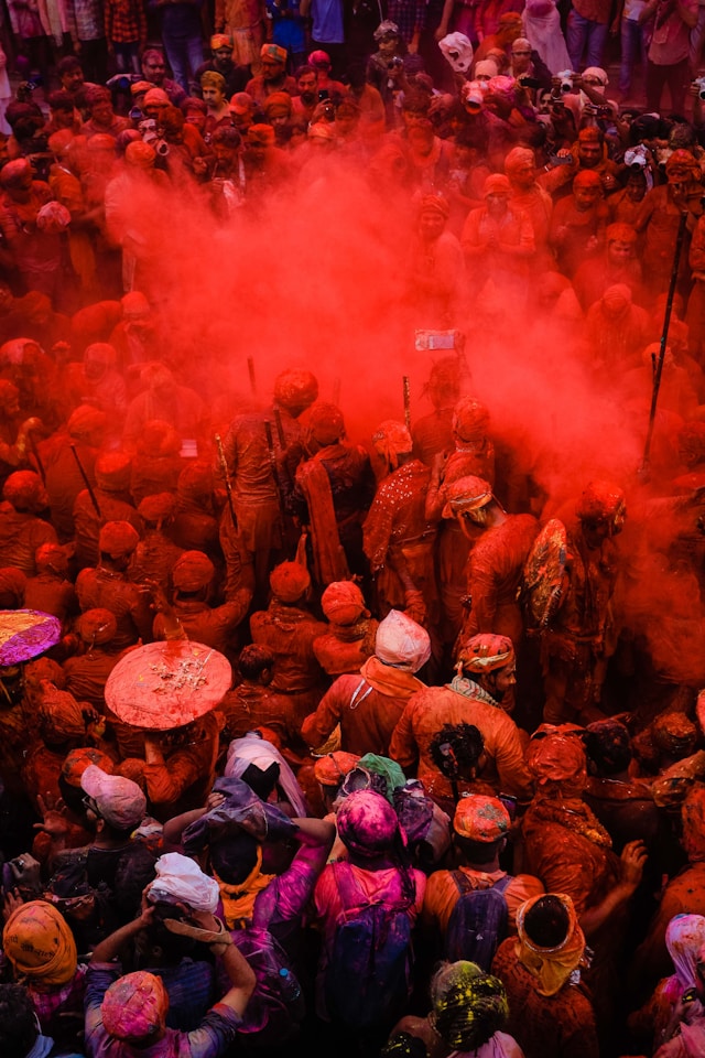 ways to celebrate holi in office