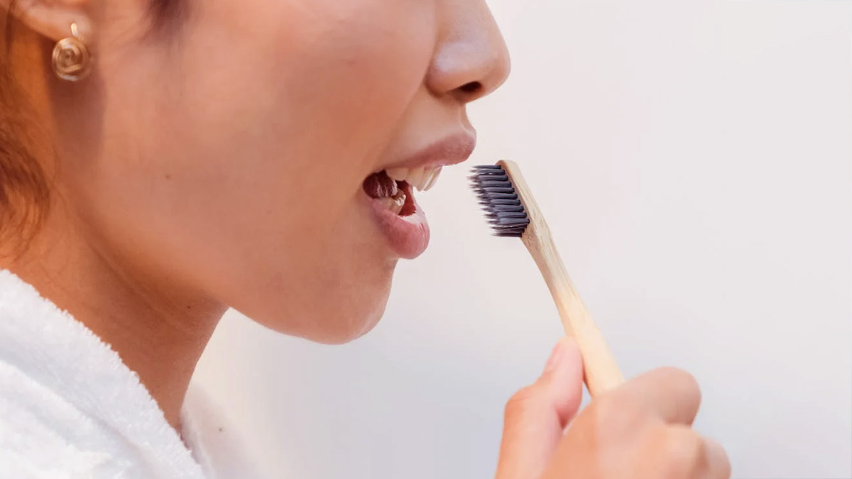 How to Properly Brush and Floss: 8 Mistakes to Avoid How to Properly Brush and Floss: 8 Mistakes to Avoid